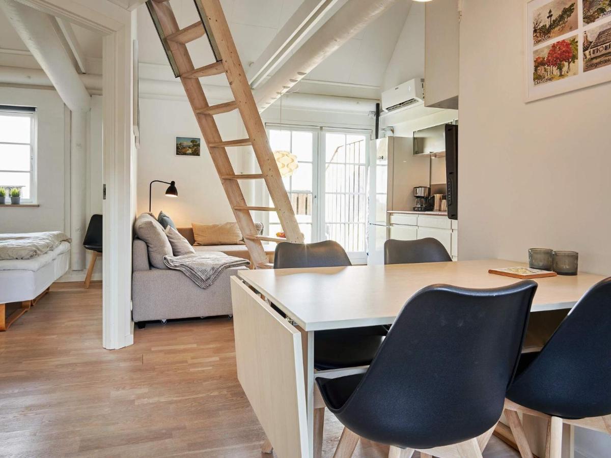 5 Person Holiday Home In AÅkirkeby Exterior foto